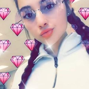 Meet your Posher, Gracie